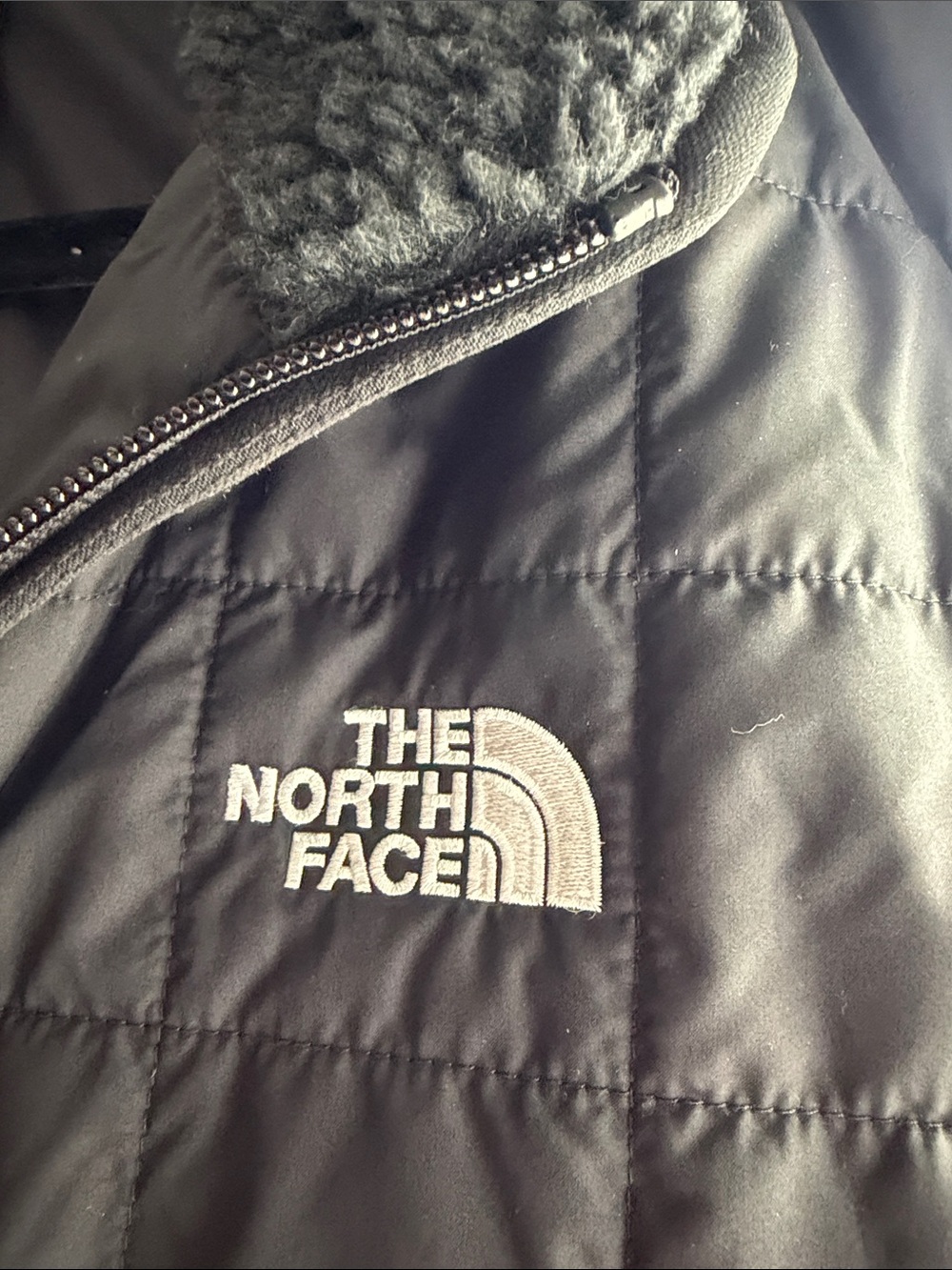 The North Face Women's Quilted  Black Vest - Picture 2 of 5